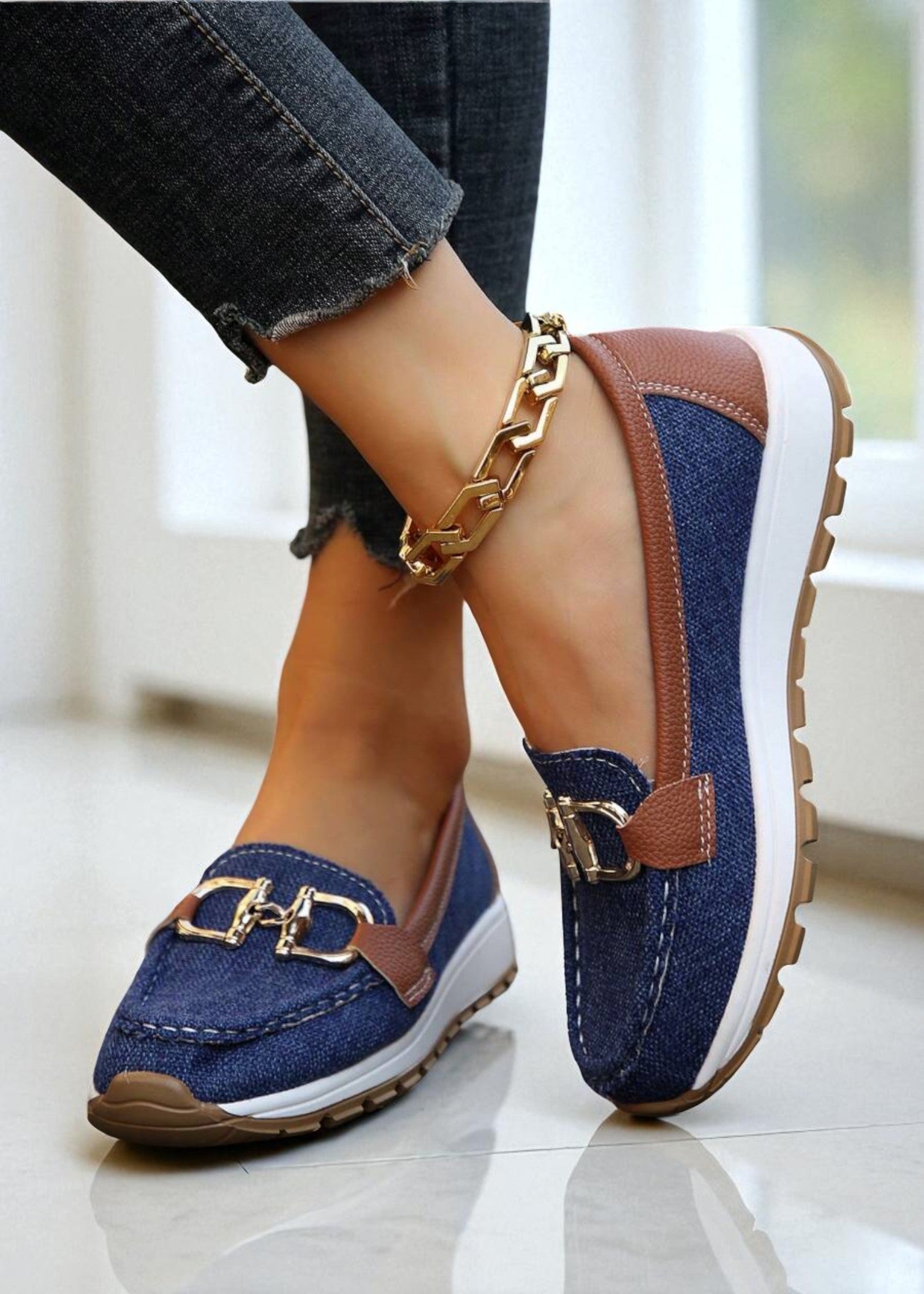 Lina – Classic Comfort Loafers