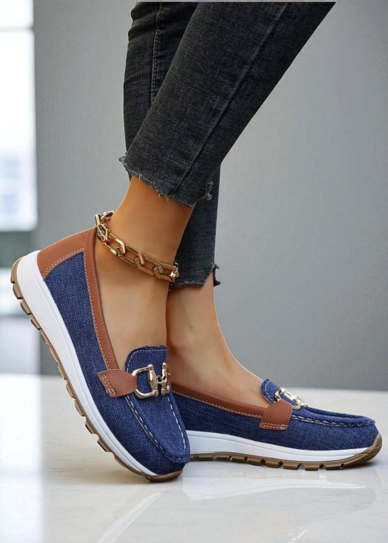 Lina – Classic Comfort Loafers