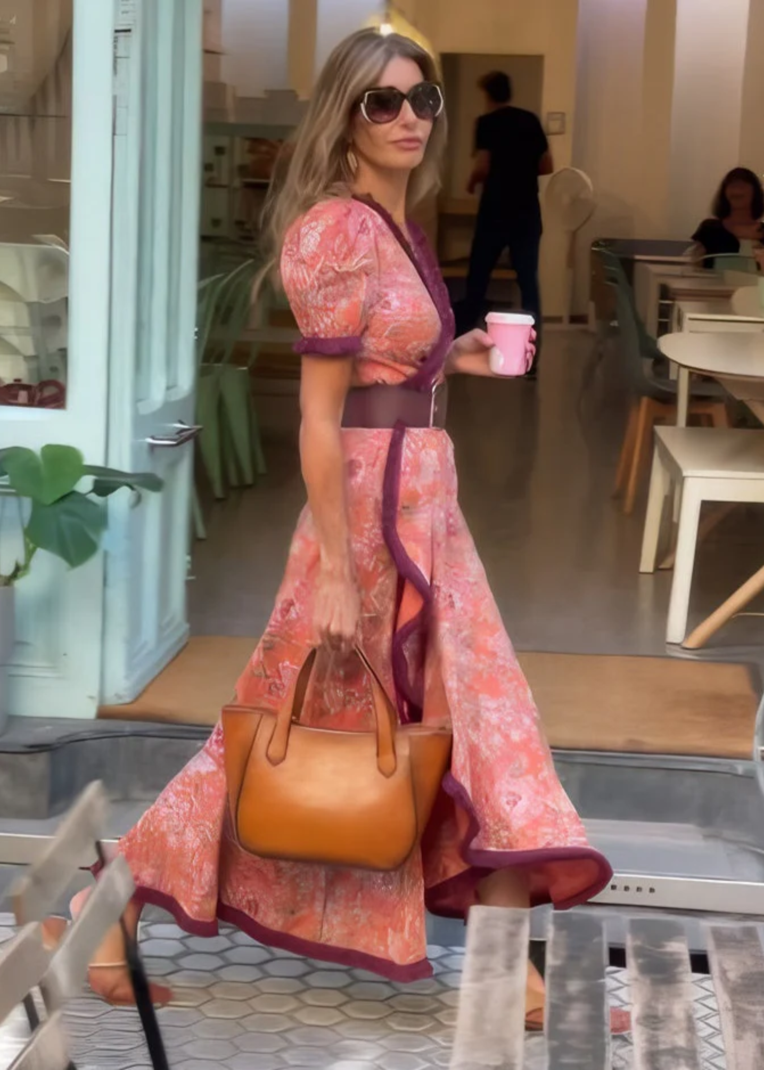 Rosé Bloom – Vintage-Inspired Floral Maxi Dress