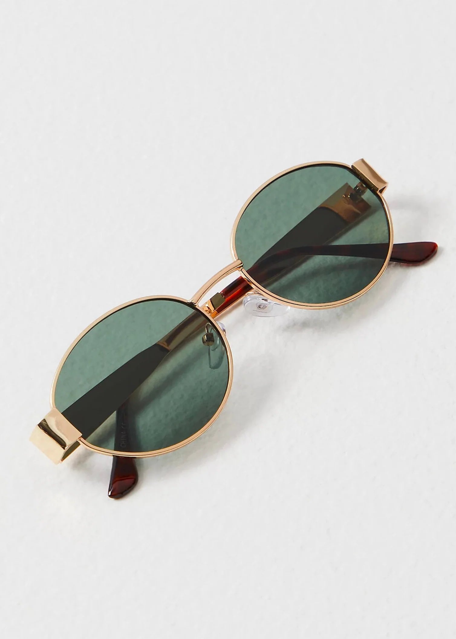 Neo Blaze – Y2K Sunglasses in Sport Style
