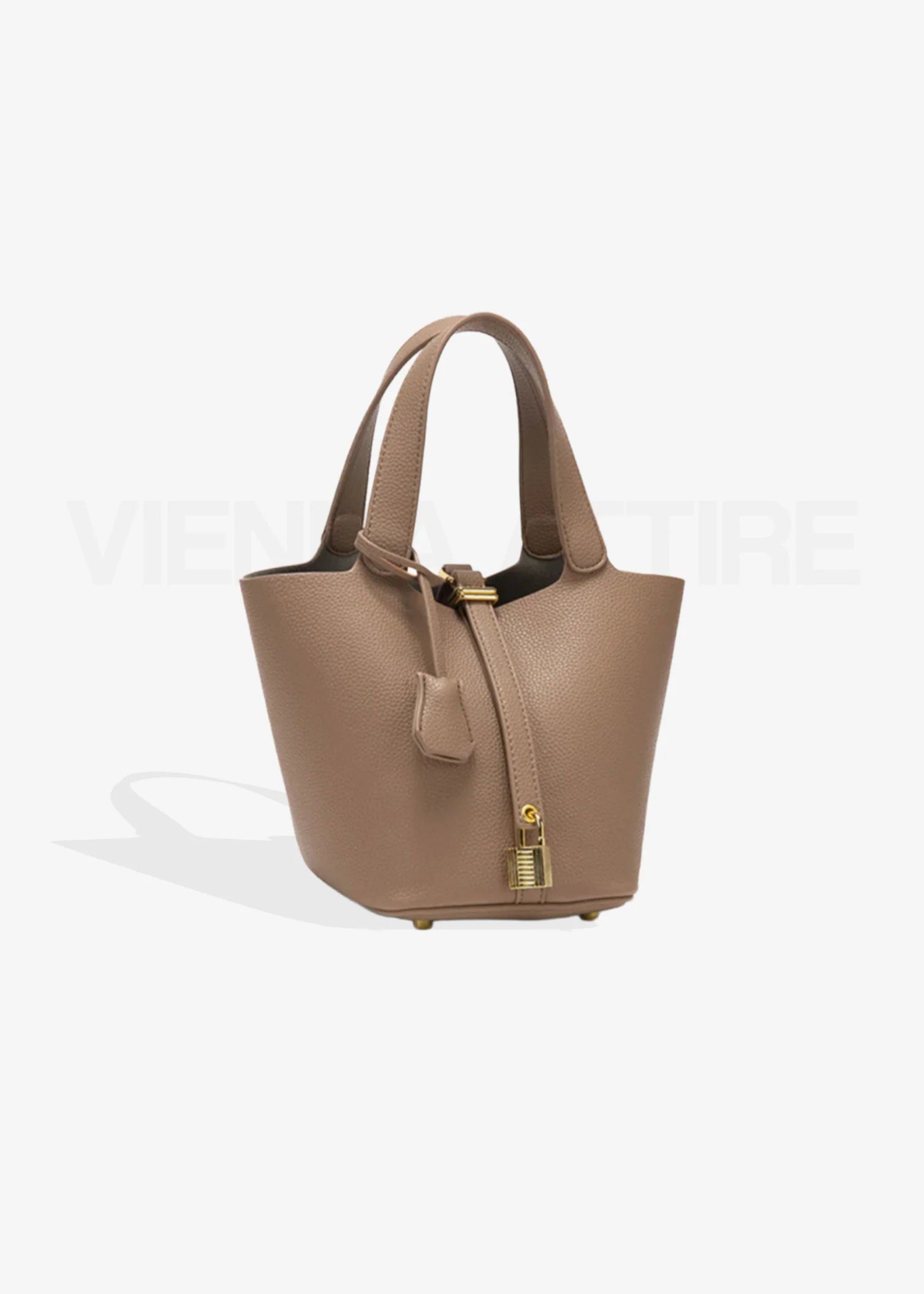 Odette – Minimalist Bucket Bag with Gold Detail
