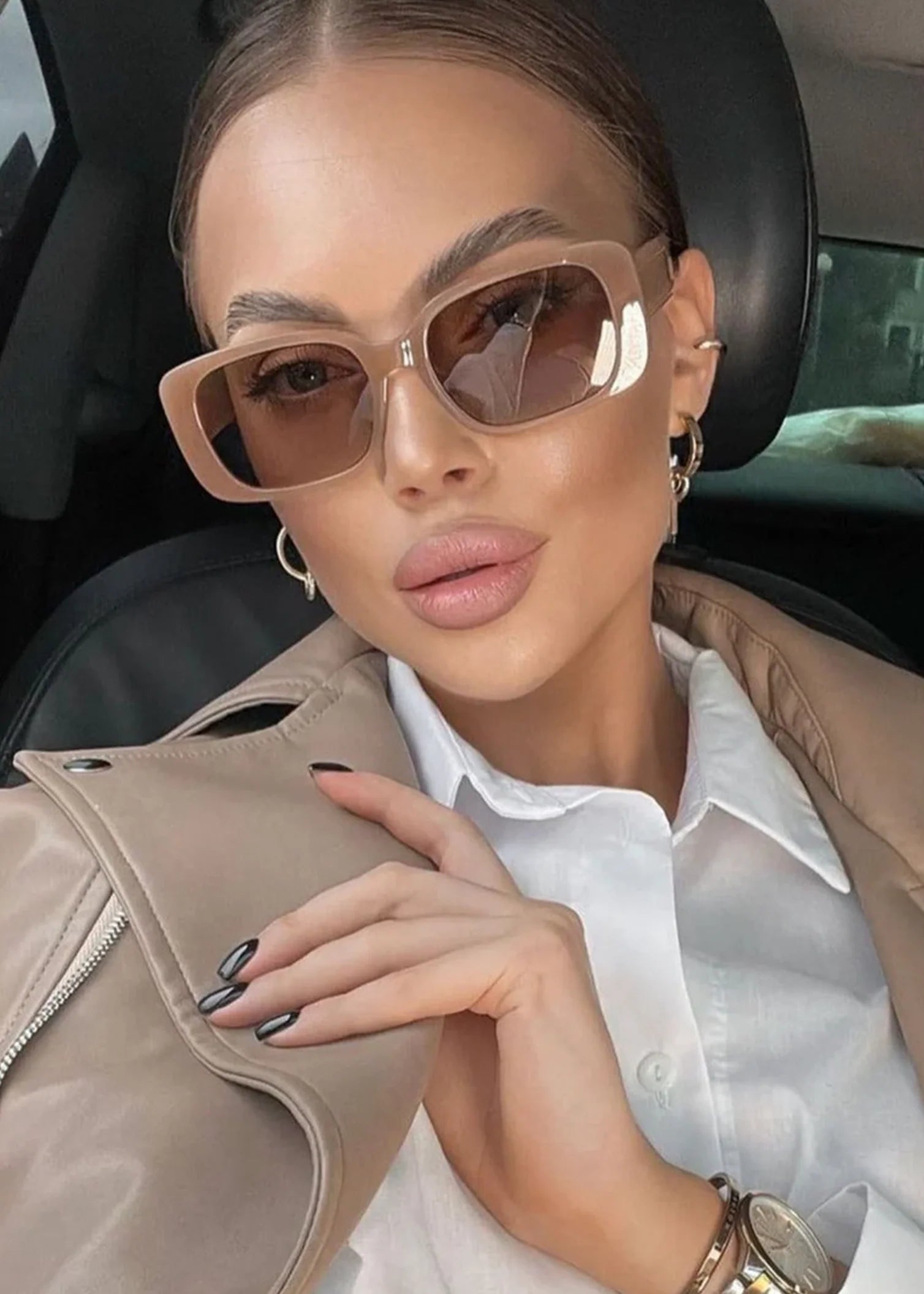 Crystal Gaze – Stylish Sunglasses with Transparent Frame
