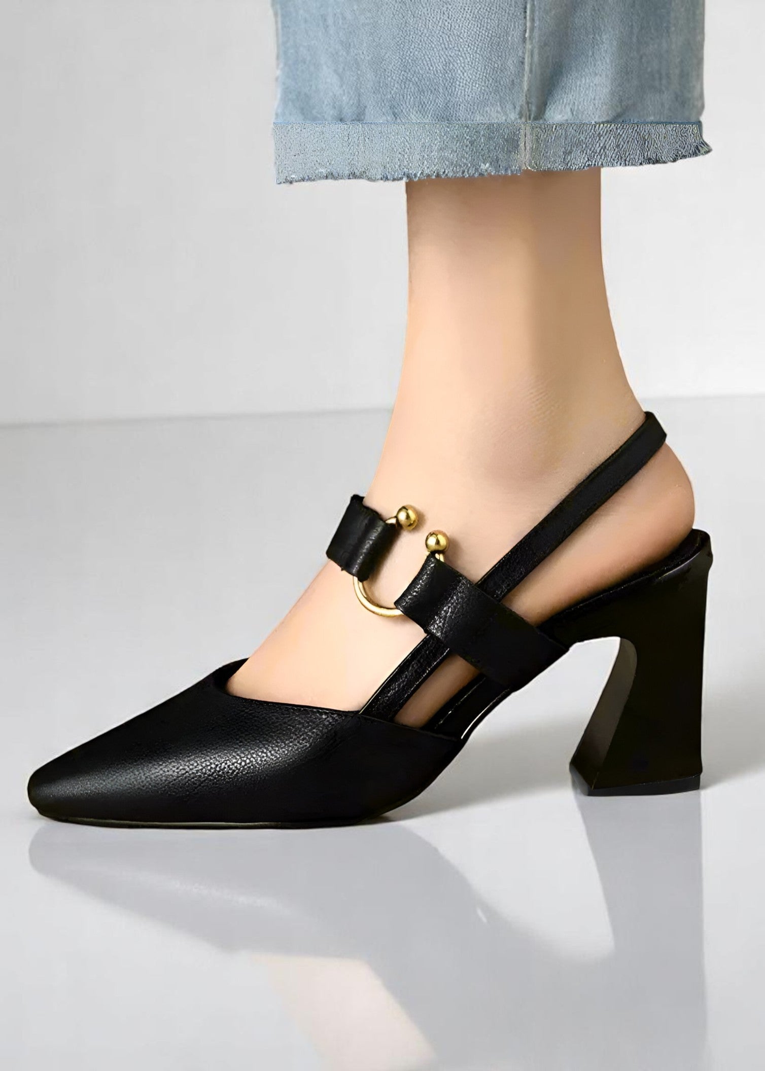 Clara Slingback Heels – Elegant & Timeless