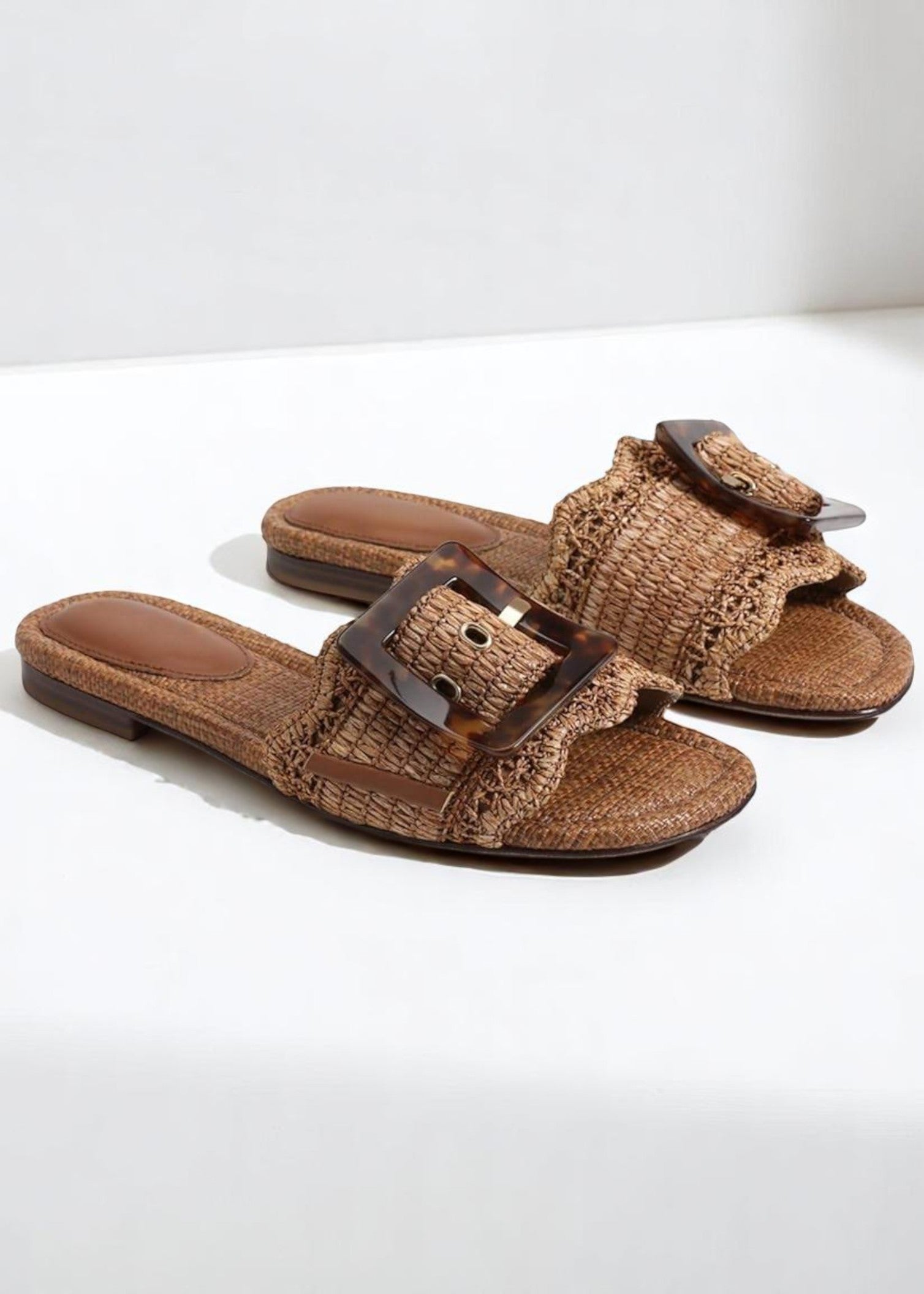 Rivèra Raffia Slides – Natural. Chic. Summery.