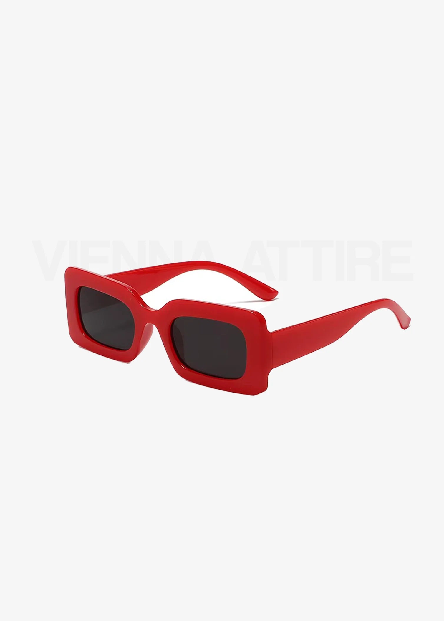 Lea Noir – Geometric Statement Sunglasses