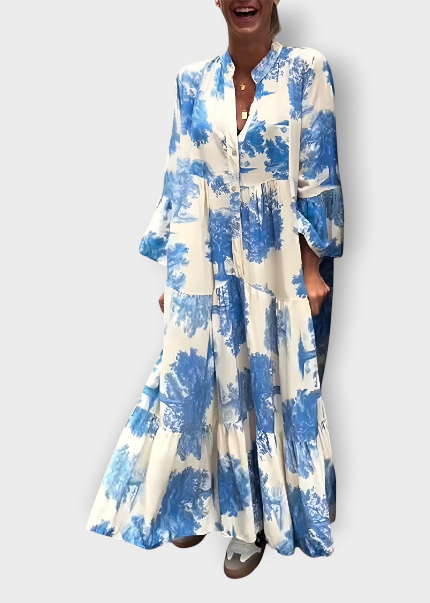 Mirella – Flowing Maxi Dress in Blue Watercolour Print