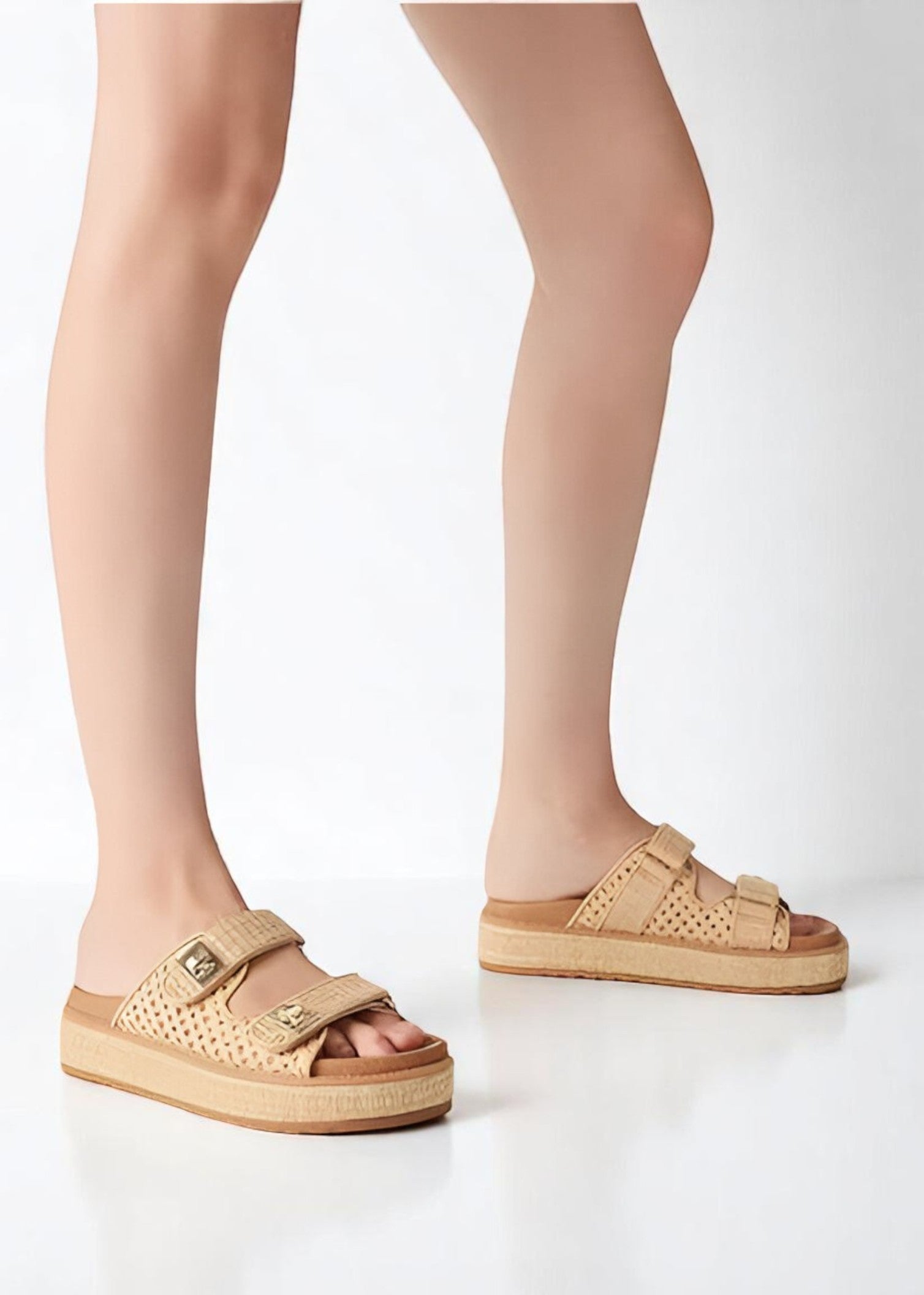Soléa Raffia Platform Slides – Summer Vibes with Every Step