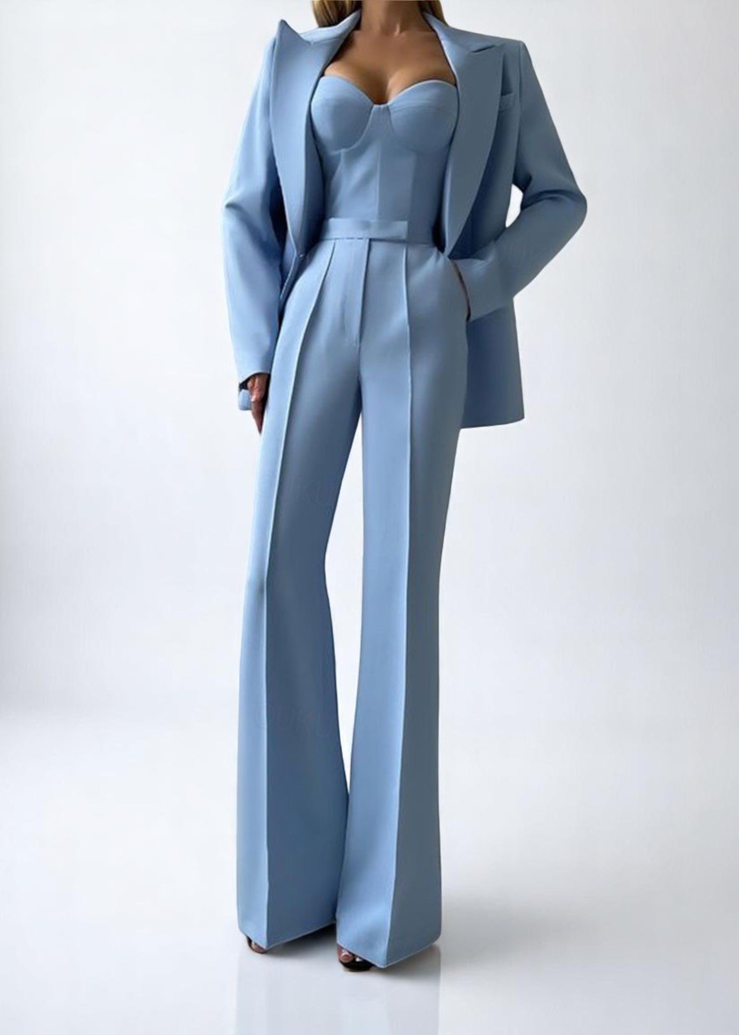 Amara Power Set – Three-Piece Set with Corset & Blazer
