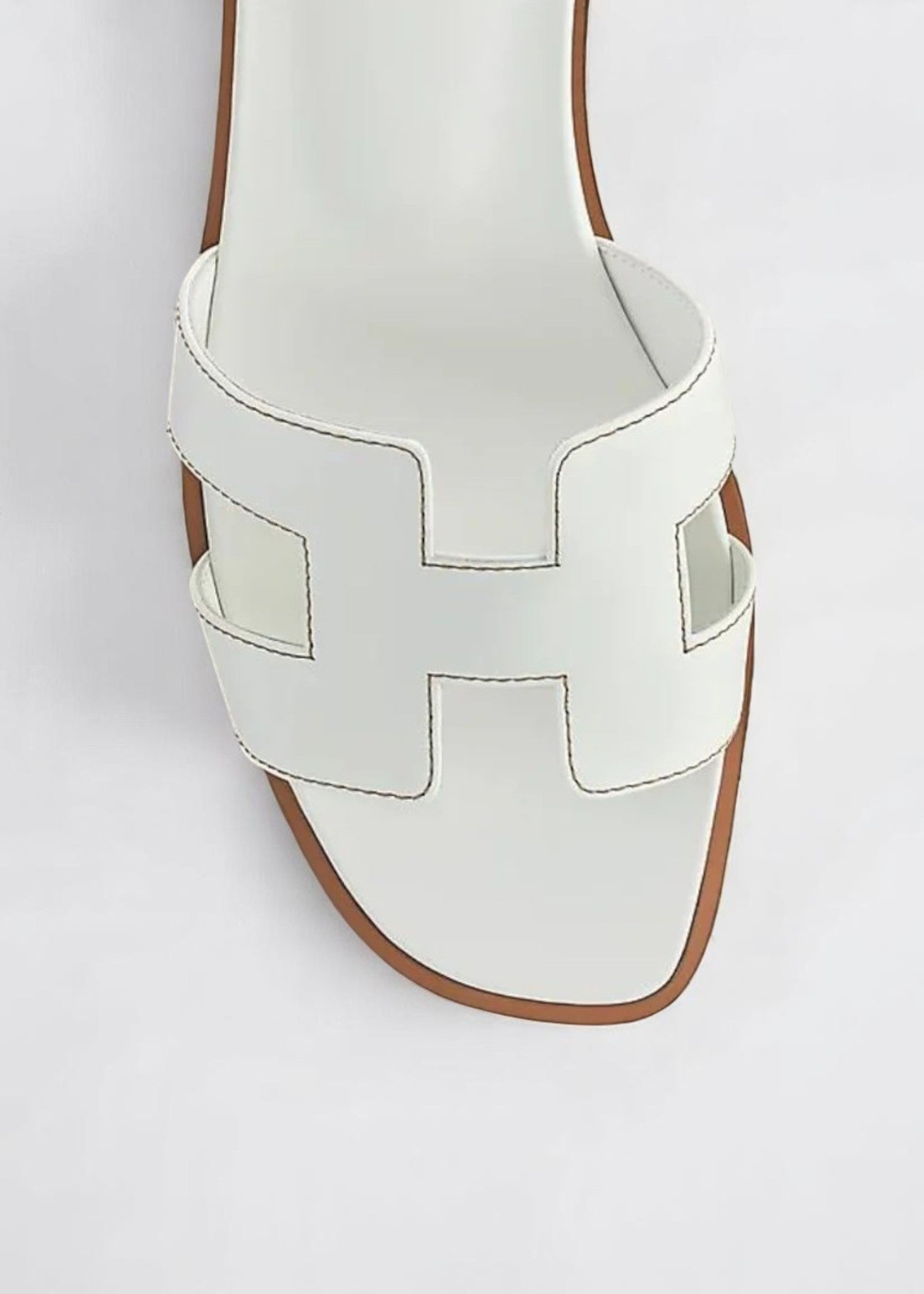 Aria | Flat Leather Sandals in Minimalist Design