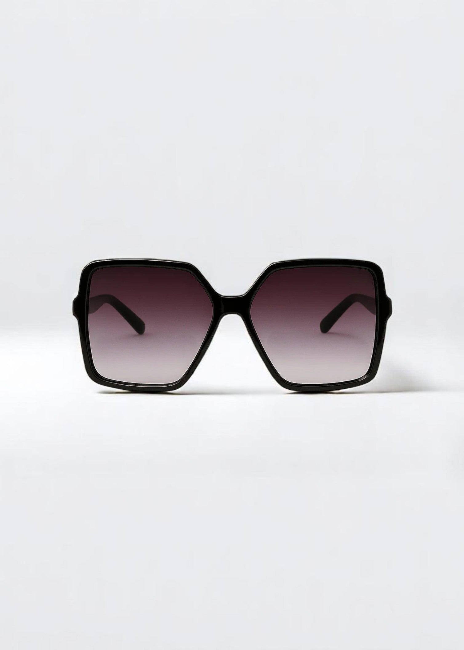 Oversized Statement Sunglasses – Stylish & Ready for Protection